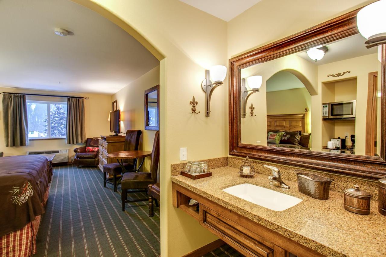 King Room at Bavarian Lodge