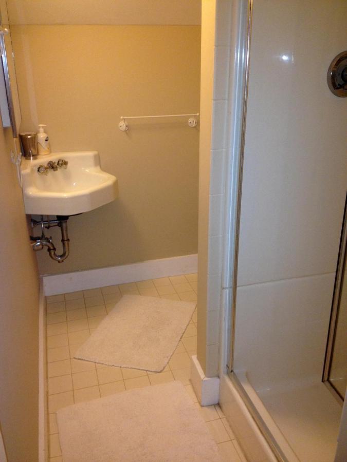 | Stephen Clay Homestead Bed and Breakfast
