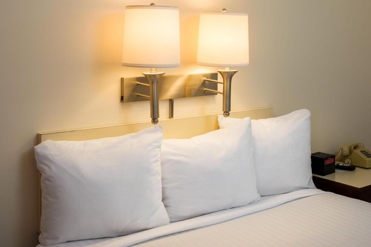| Finlen Hotel and Motor Inn