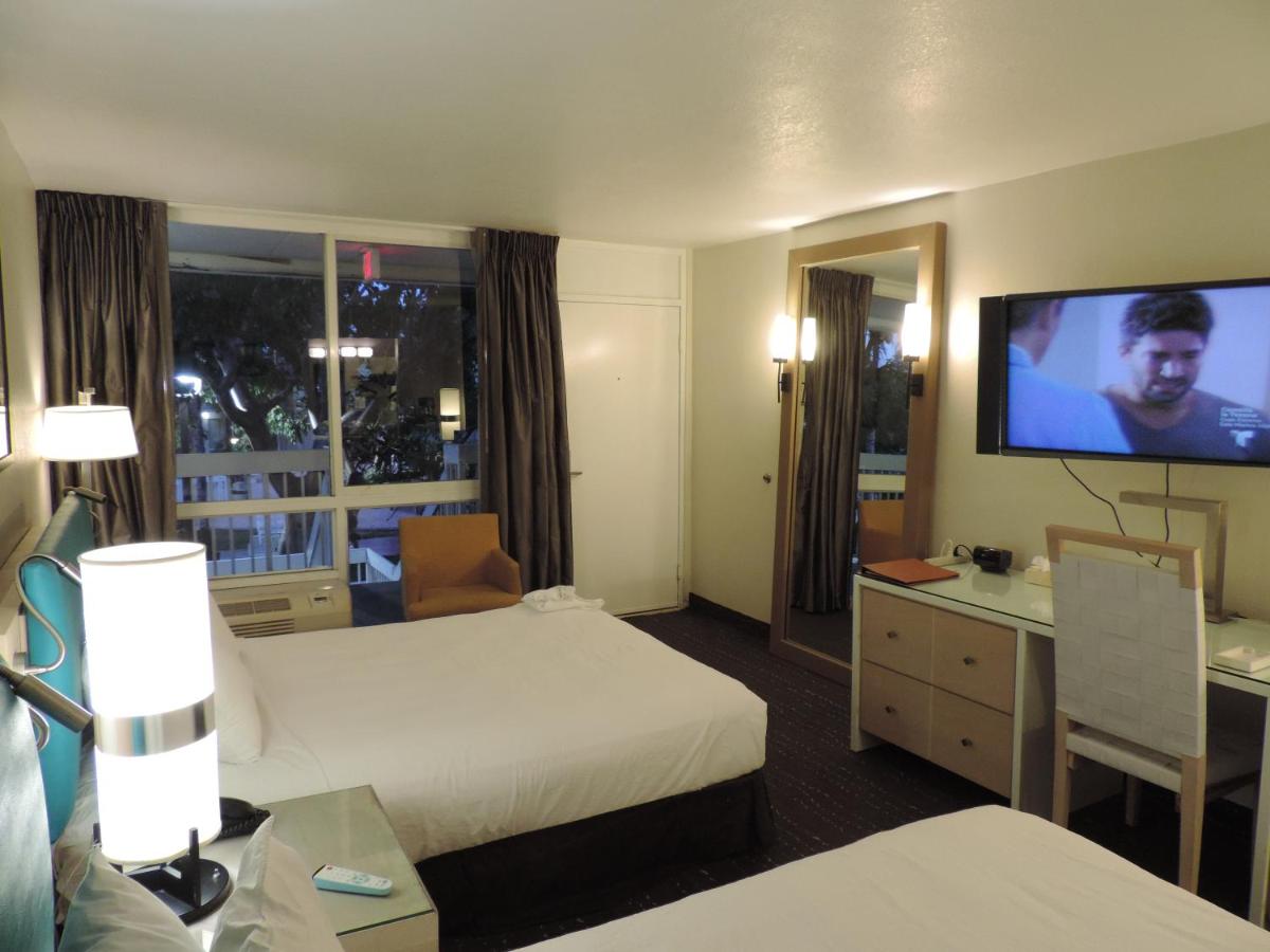 Room #18856415 at Floridian Hotel