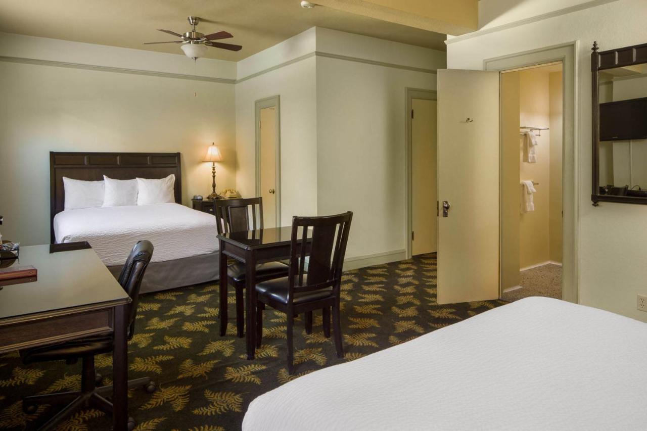 | Finlen Hotel and Motor Inn