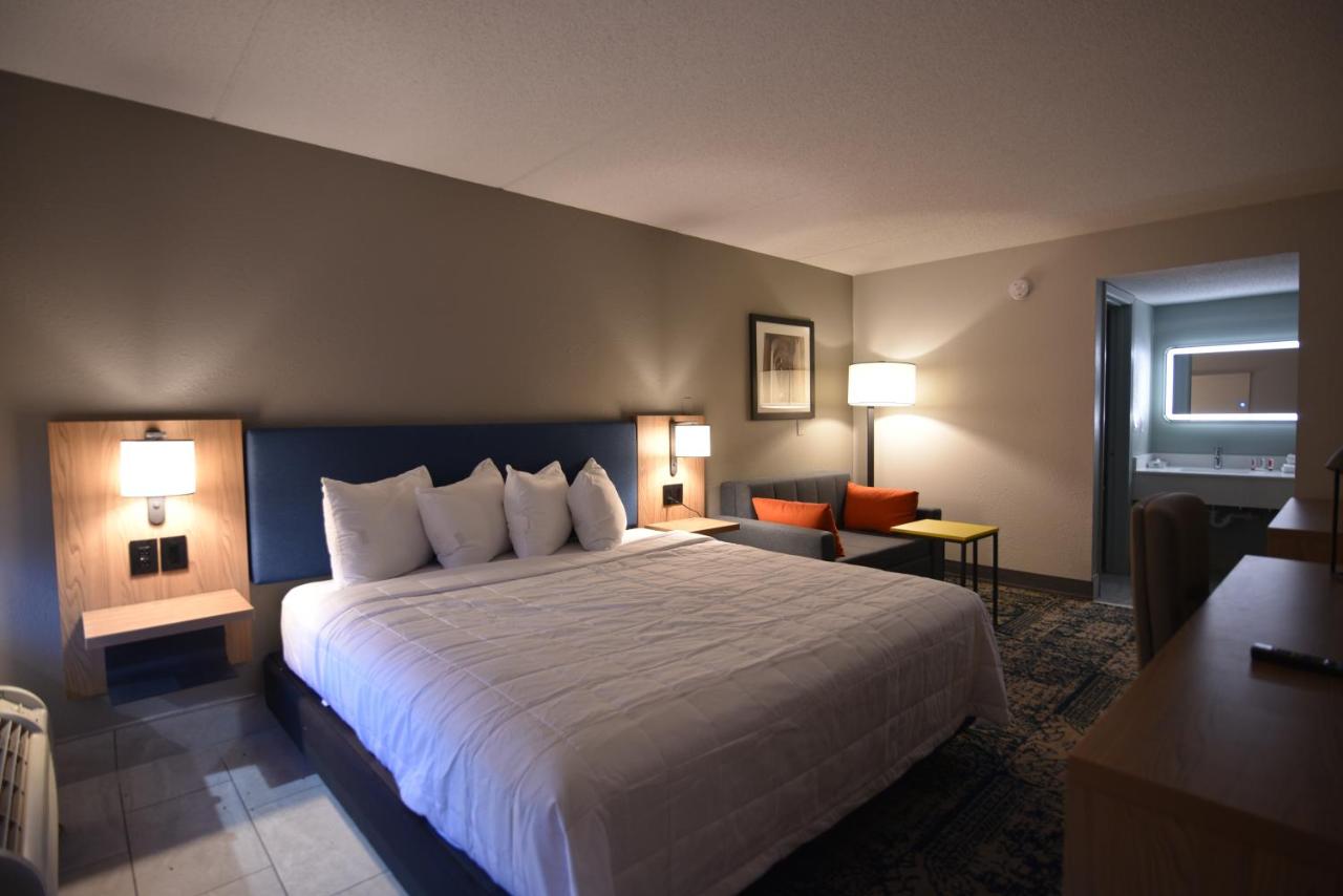 King Studio Suite - Non-Smoking at Baymont by Wyndham Pine Grove