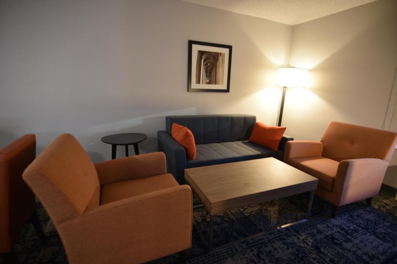 One-Bedroom King Suite - Second Floor/Non-Smoking at Baymont by Wyndham Pine Grove