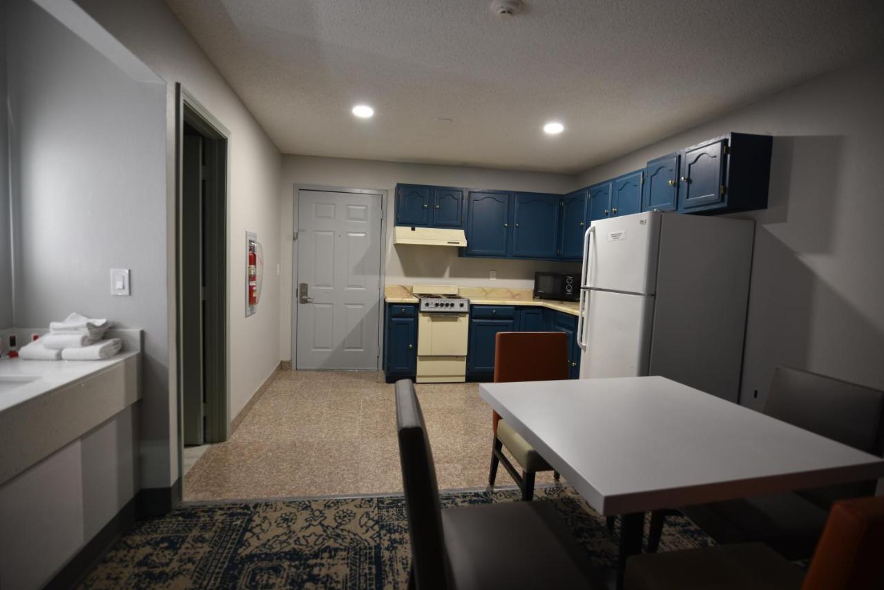 One-Bedroom King Suite - Second Floor/Non-Smoking at Baymont by Wyndham Pine Grove