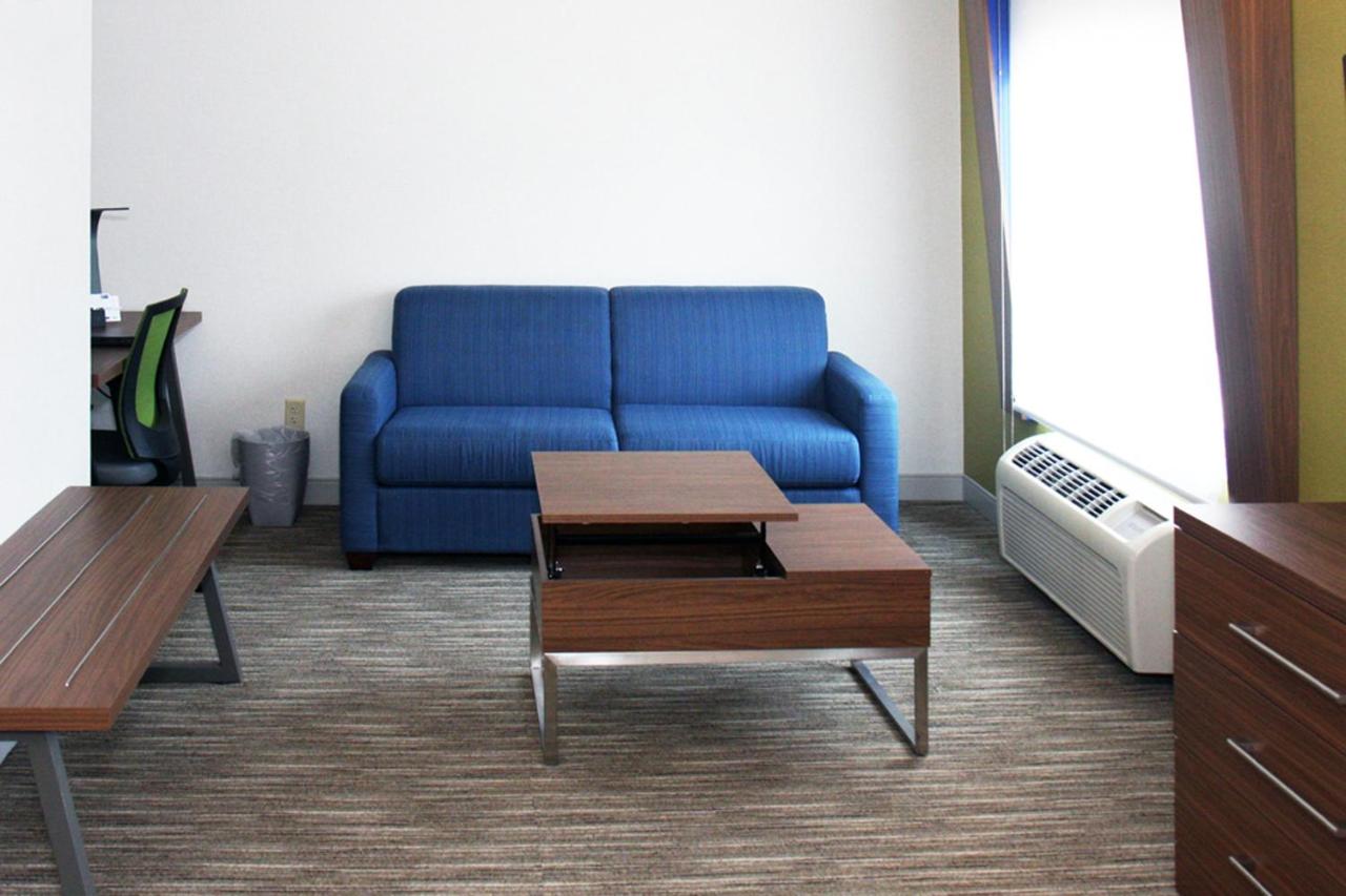  | Holiday Inn Express Branford-New Haven, an IHG Hotel