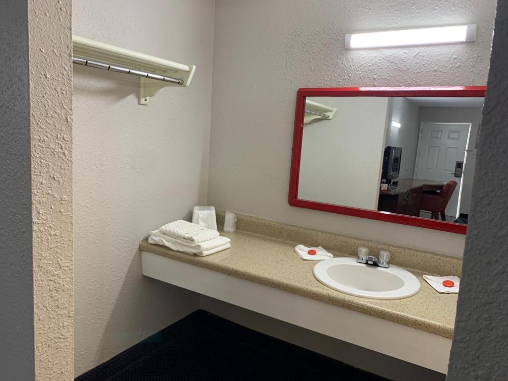 | La Casa Inn New Port Richey Gulf Beach US-19
