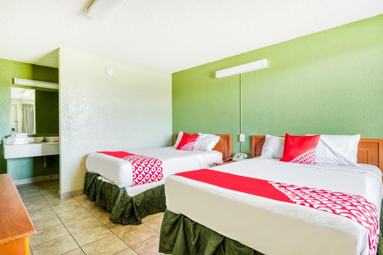  | OYO Hotel Tucson Downtown