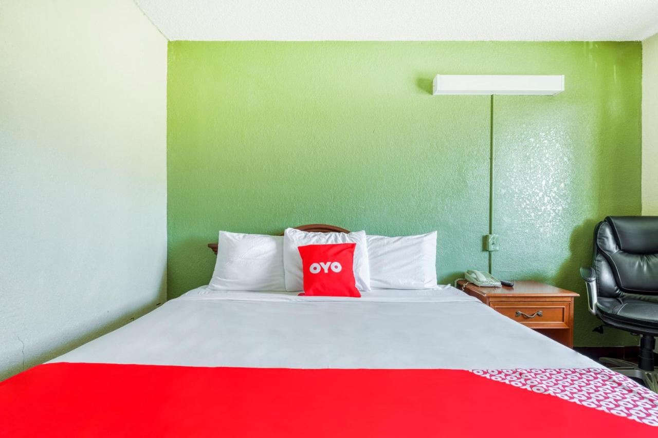  | OYO Hotel Tucson Downtown