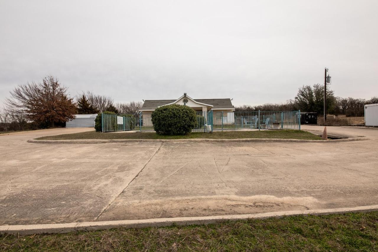 | OYO Hotel Decatur TX Hwy 287 Northwest