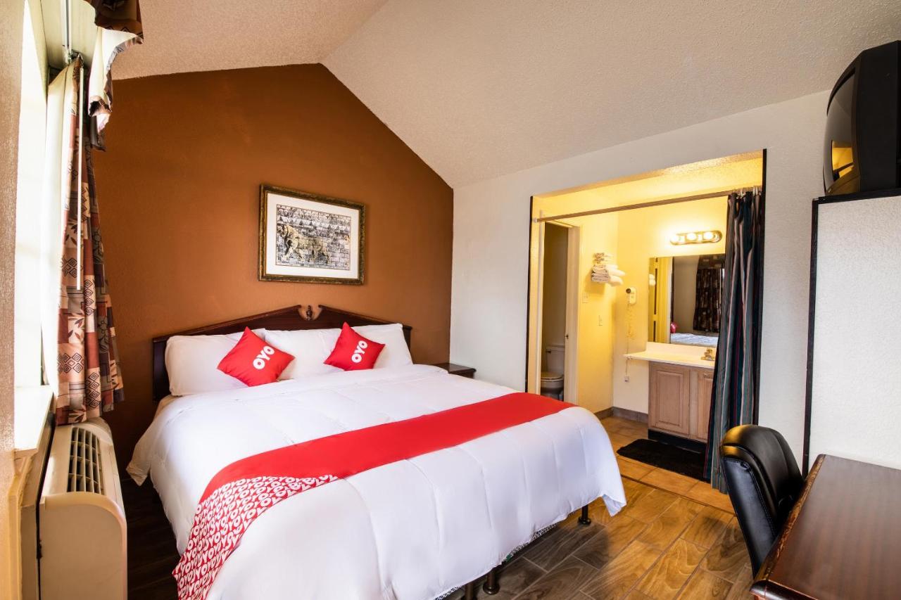  | OYO Hotel Decatur TX Hwy 287 Northwest