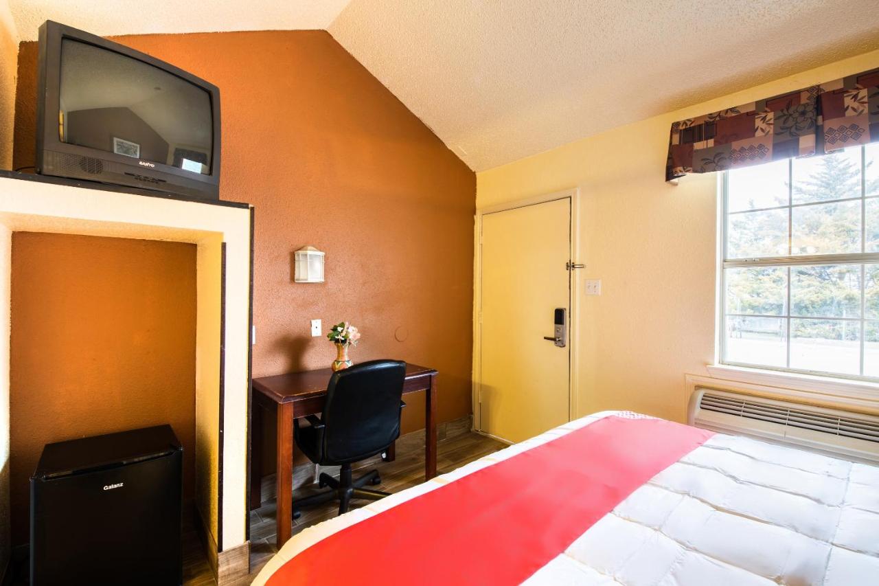 | OYO Hotel Decatur TX Hwy 287 Northwest
