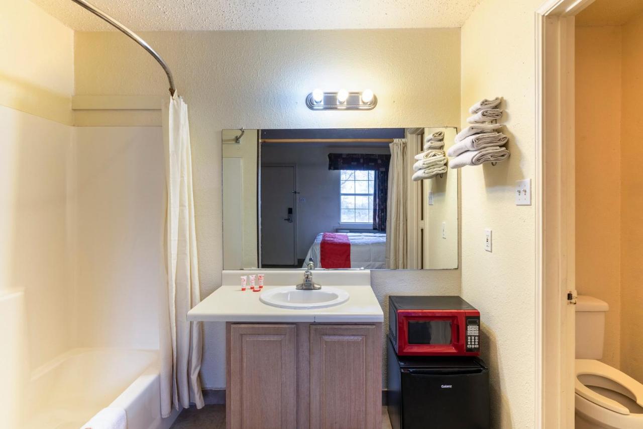 | OYO Hotel Decatur TX Hwy 287 Northwest