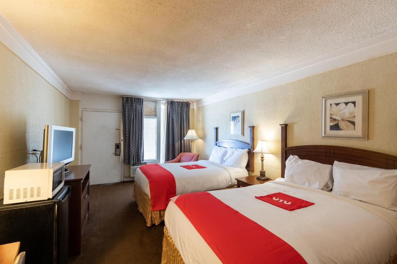 | Hotel O Bay City, TX-35