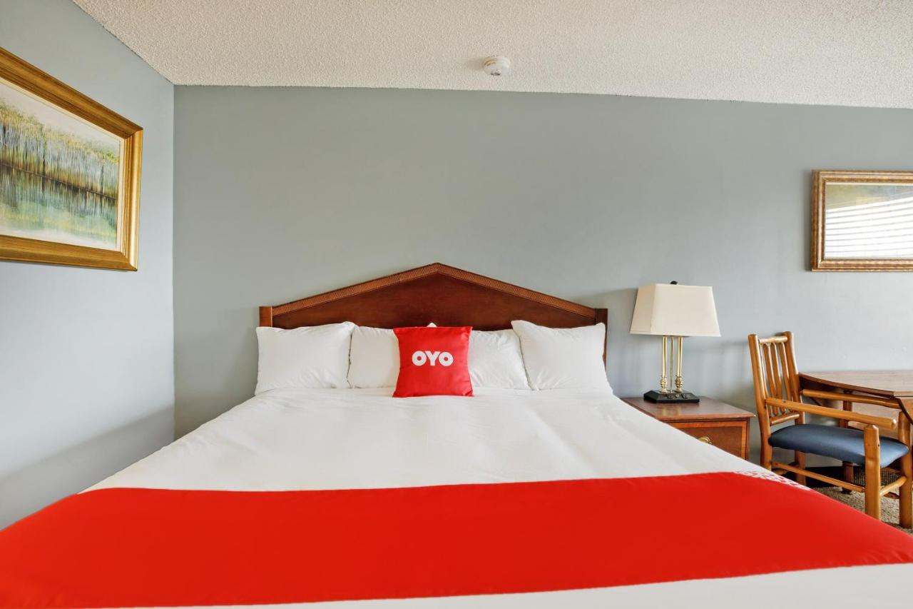 | OYO Hotel Branson MO-165