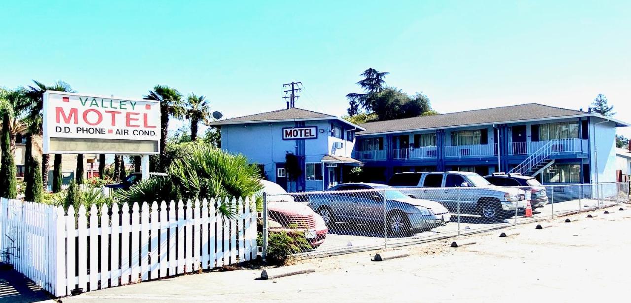  | Valley Motel