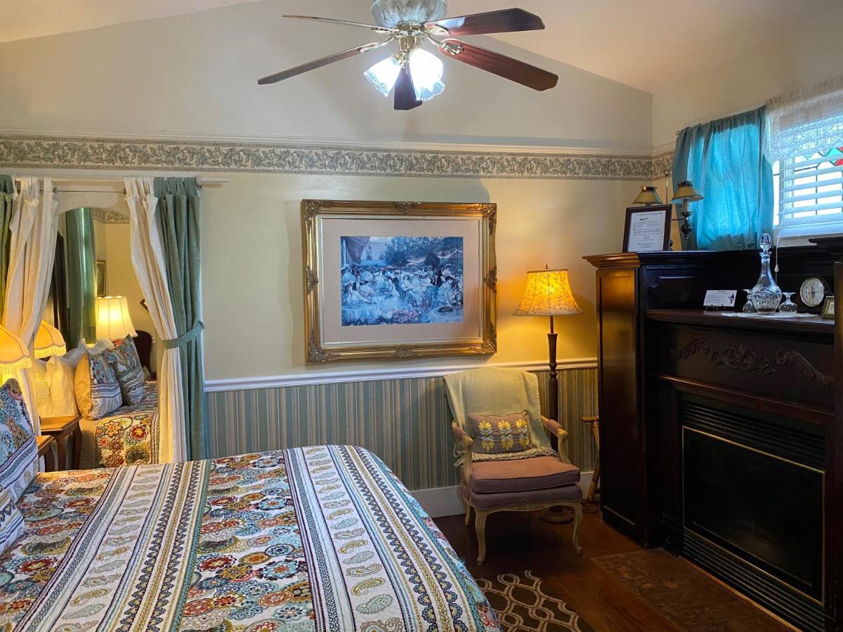  | Penny Farthing Inn