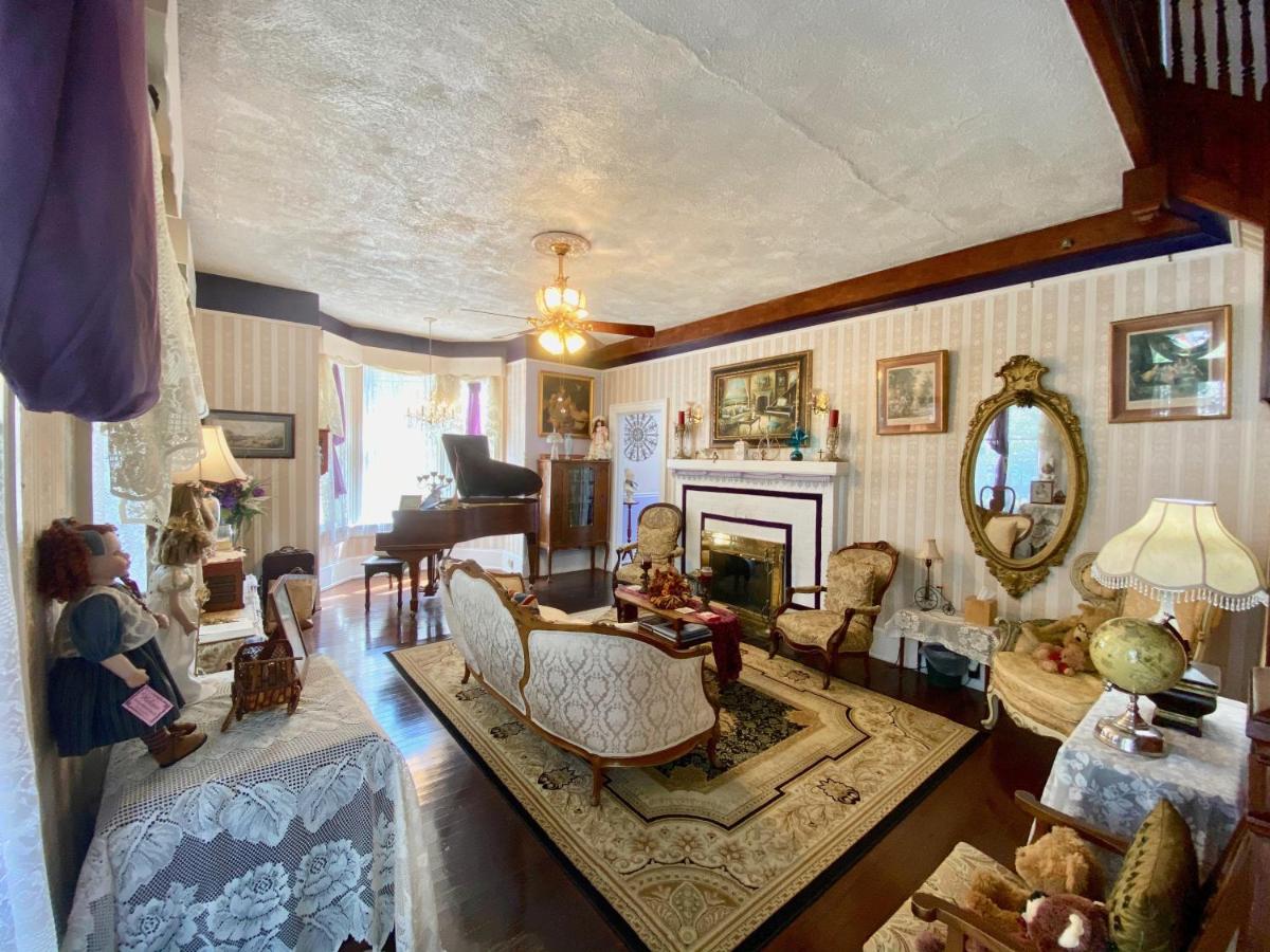  | Penny Farthing Inn