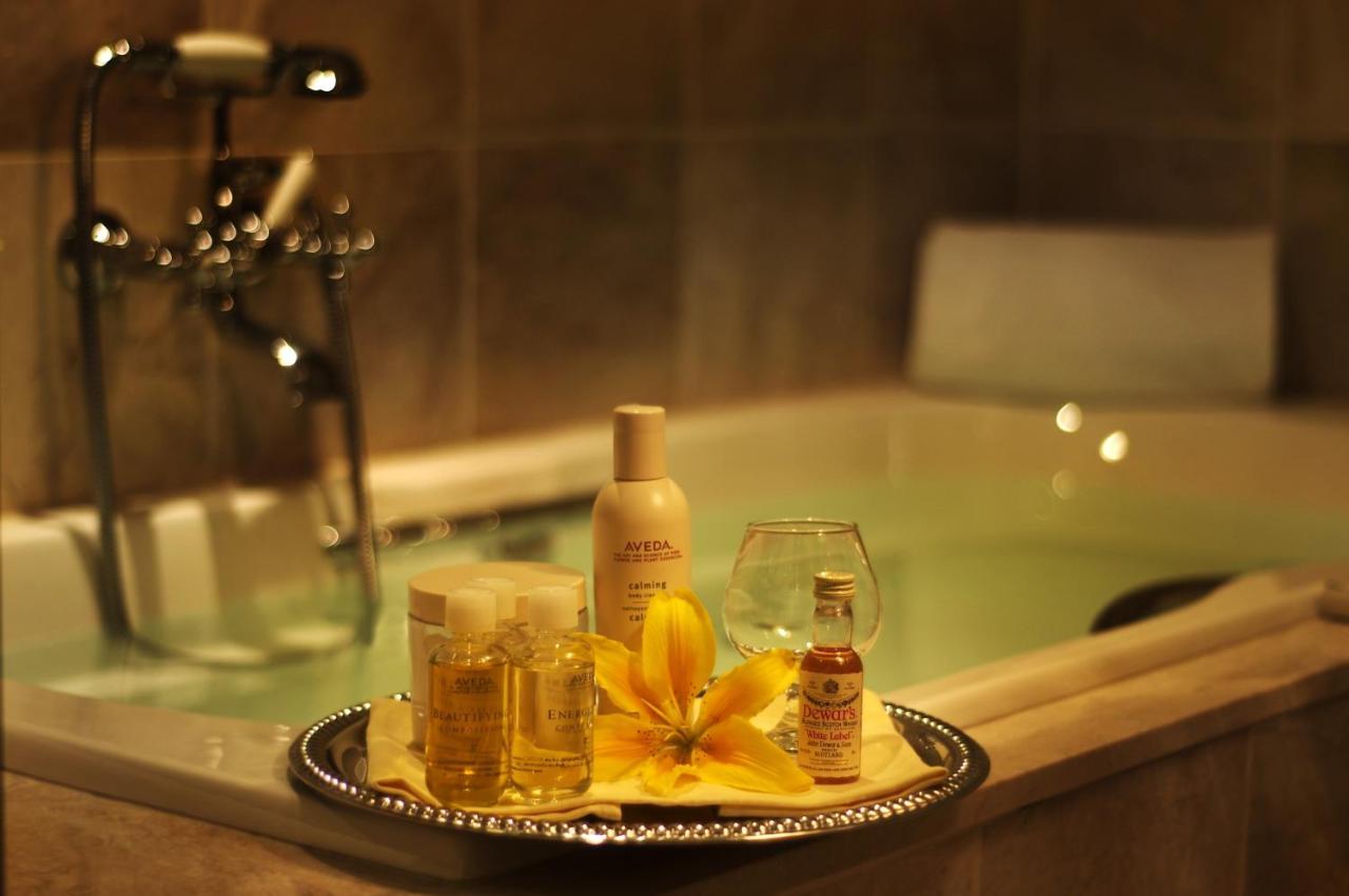 Deluxe King Room at Hotel Teatro