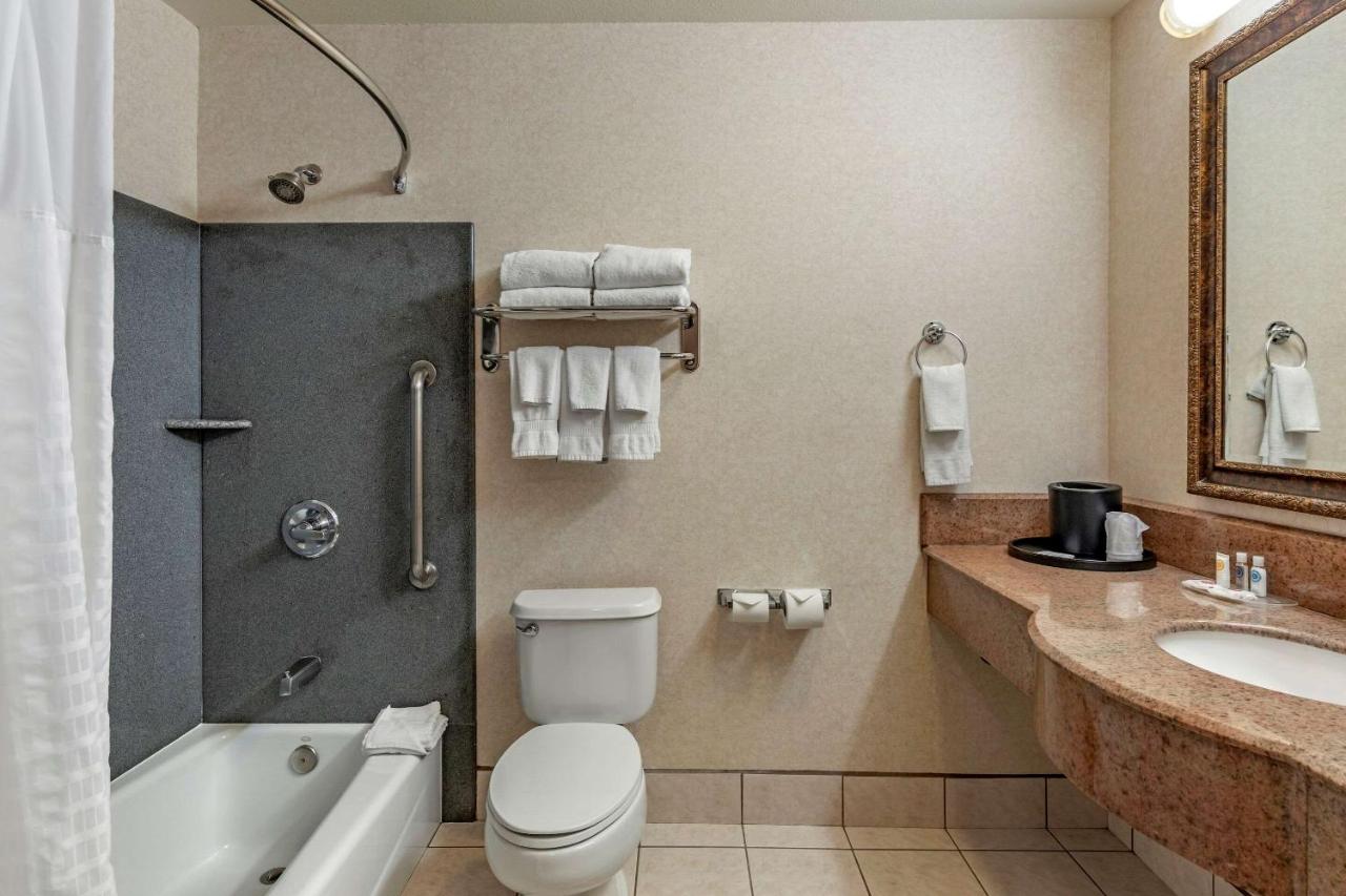 Superior King Suite - Non-Smoking at Citrus Suites Redlands Loma Linda Hotel