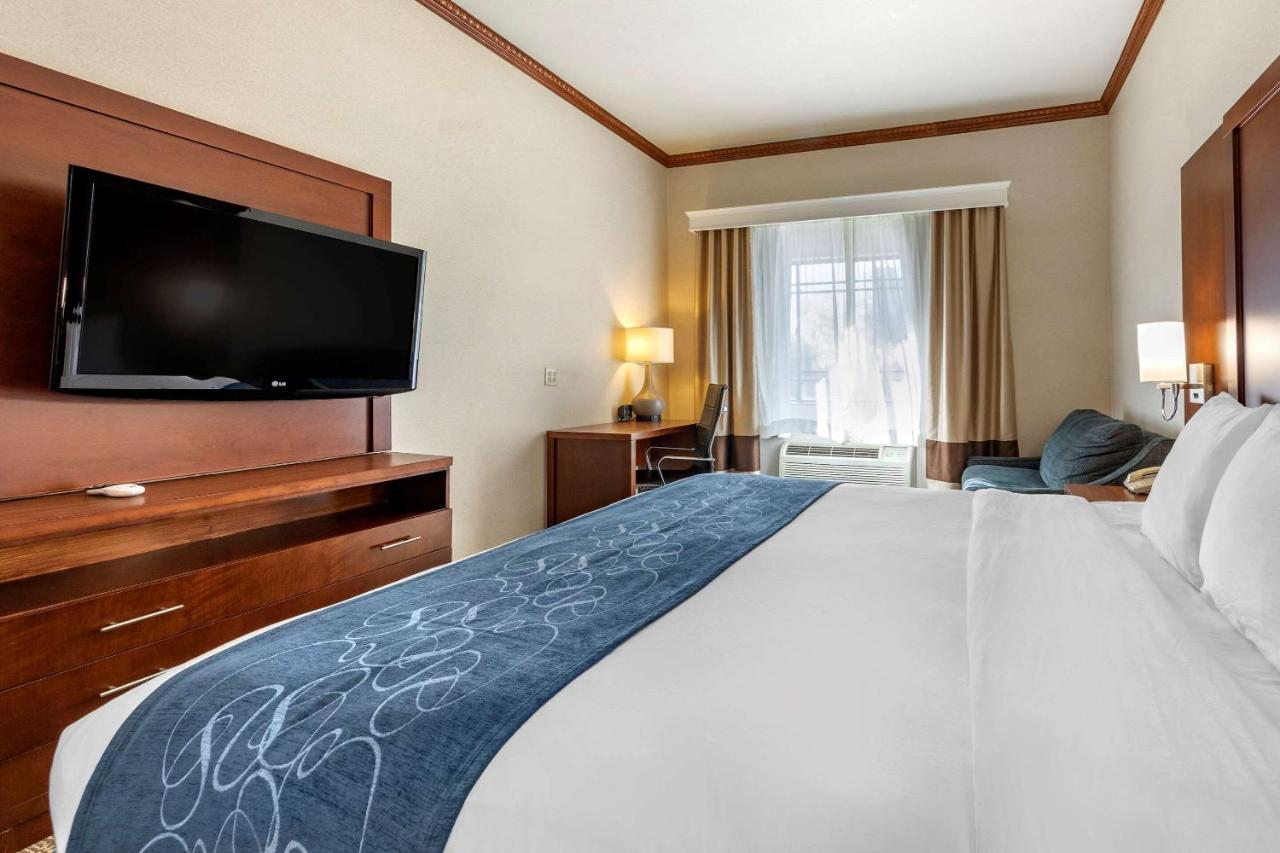 King Suite - Accessible/Non-Smoking at Citrus Suites Redlands Loma Linda Hotel