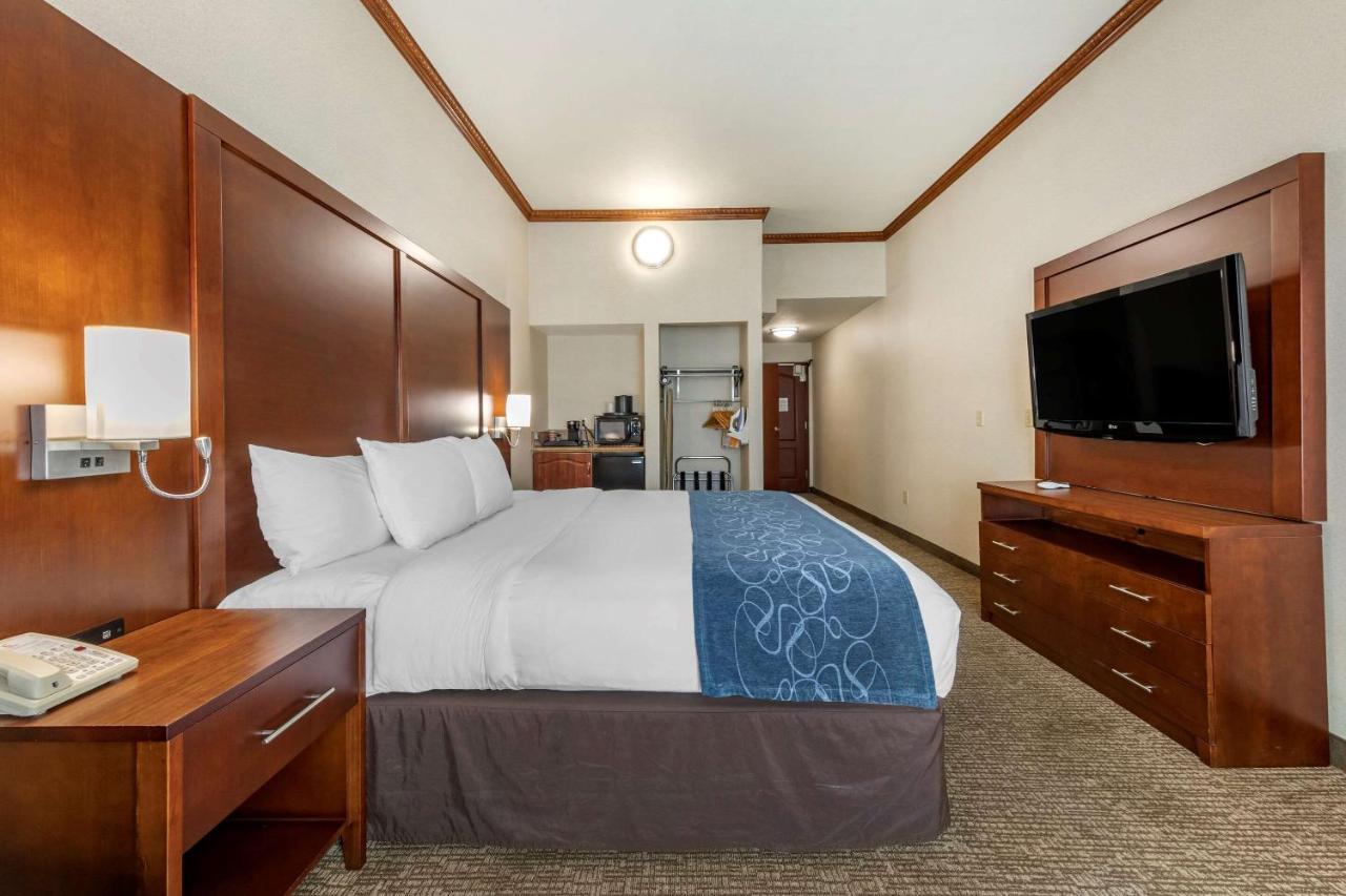 King Suite - Accessible/Non-Smoking at Citrus Suites Redlands Loma Linda Hotel