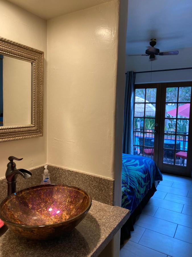 King Room with Balcony at Villa Rosa Inn