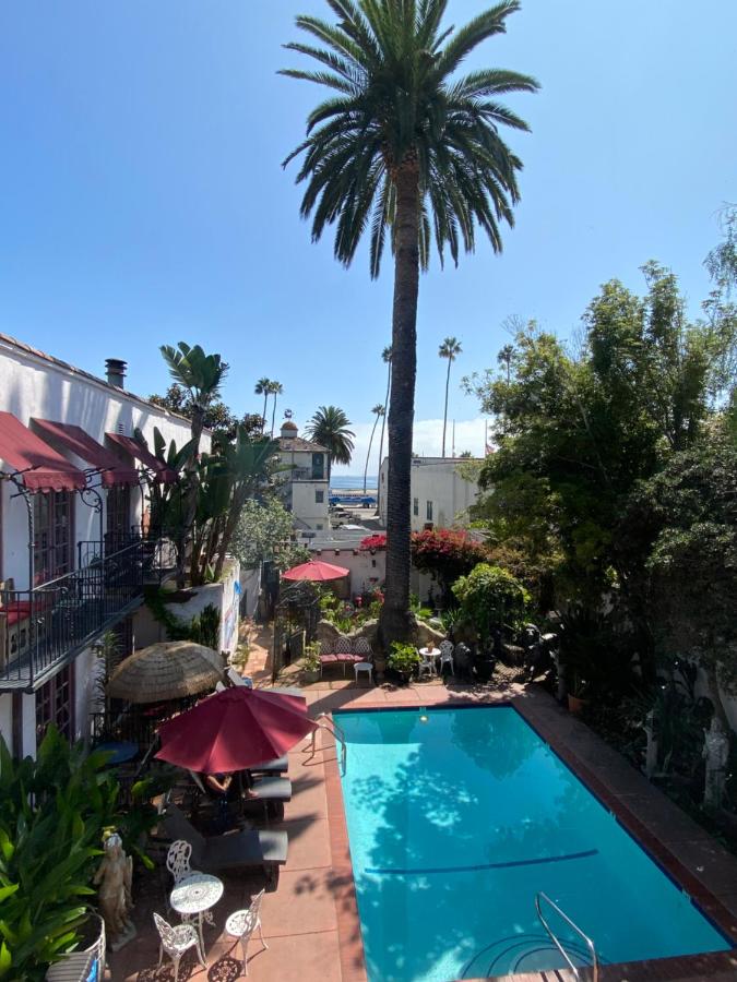 Suite with Balcony at Villa Rosa Inn