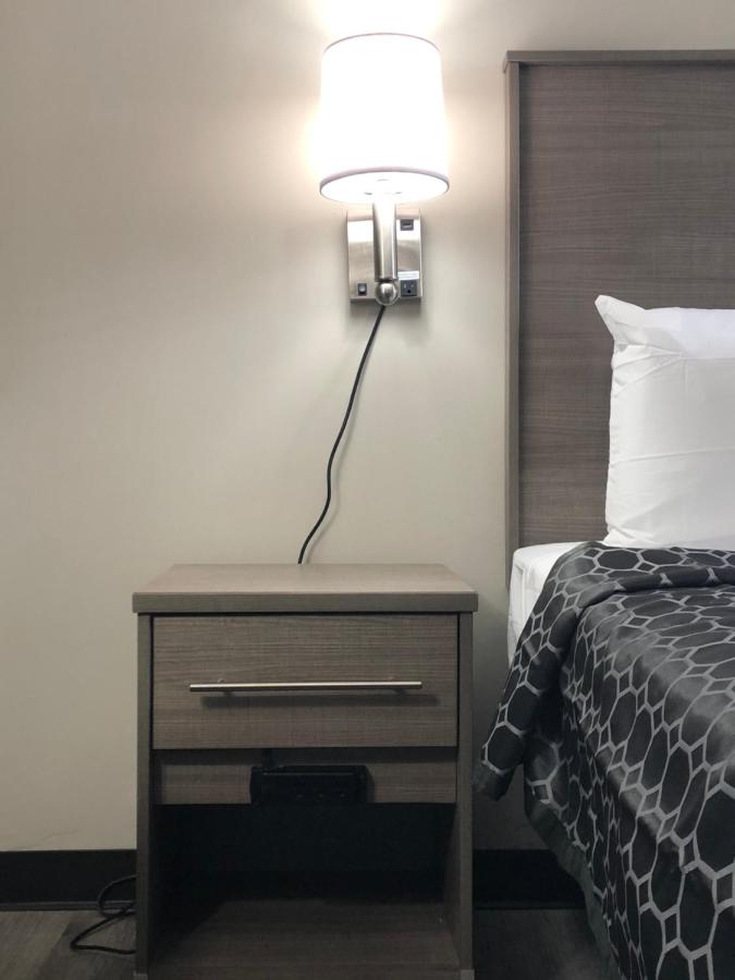 | Trolley Stop Motel, Media Pa