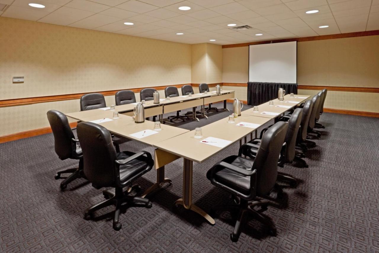 | Crowne Plaza Hotel Philadelphia - King of Prussia, an IHG Hotel