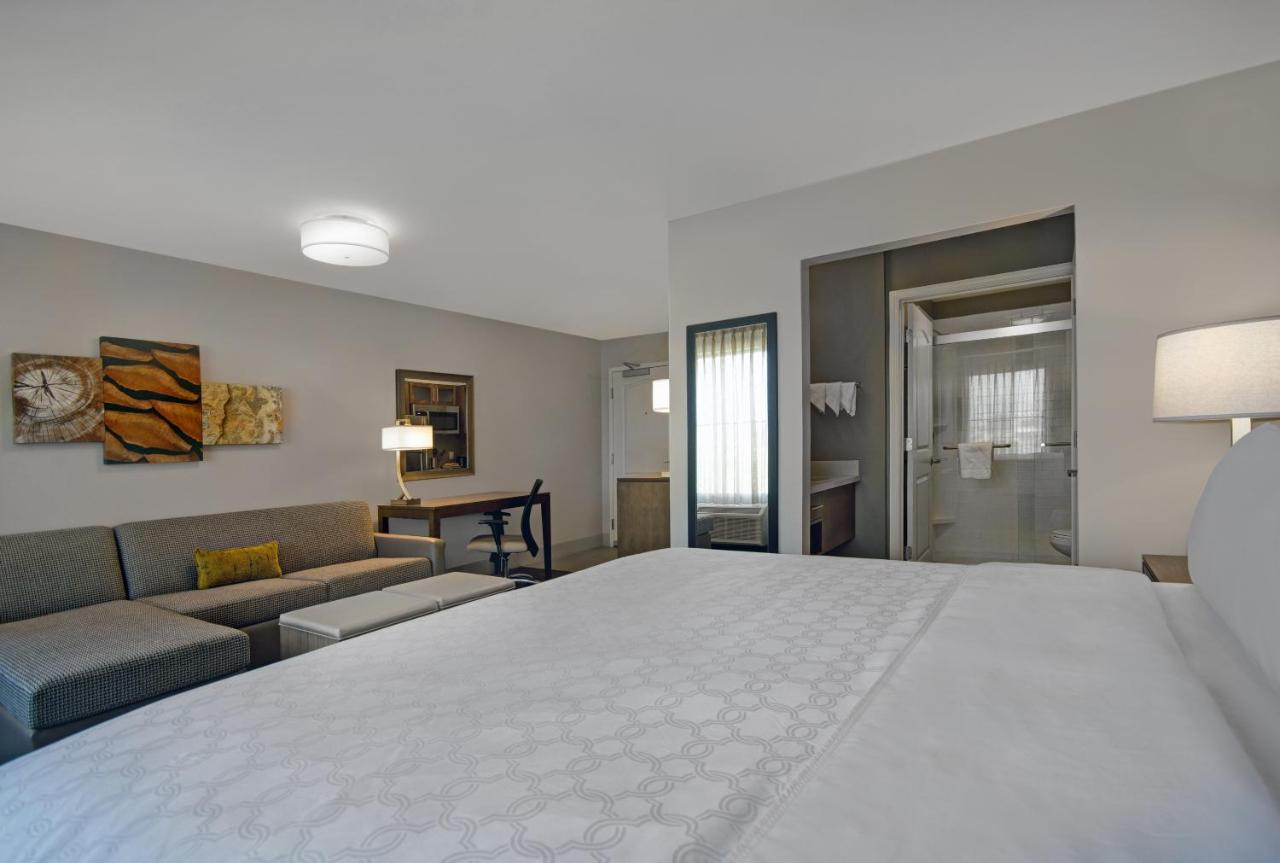 King Studio Suite - Non-Smoking at Staybridge Suites Sterling Heights - Detroit by IHG