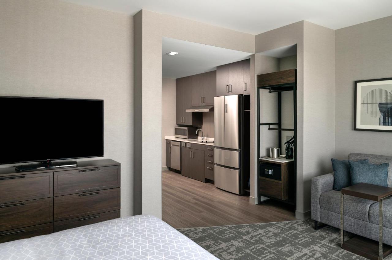 Queen Studio Suite - Mobility Access Roll in Shower/Non-Smoking at Staybridge Suites Boston Logan Airport - Revere by IHG