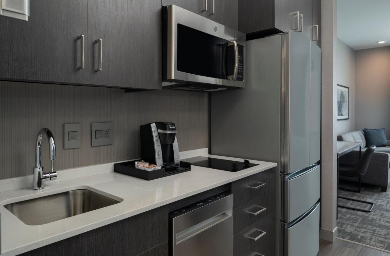 King Studio Suite - Hearing Accessible/Non-Smoking at Staybridge Suites Boston Logan Airport - Revere by IHG