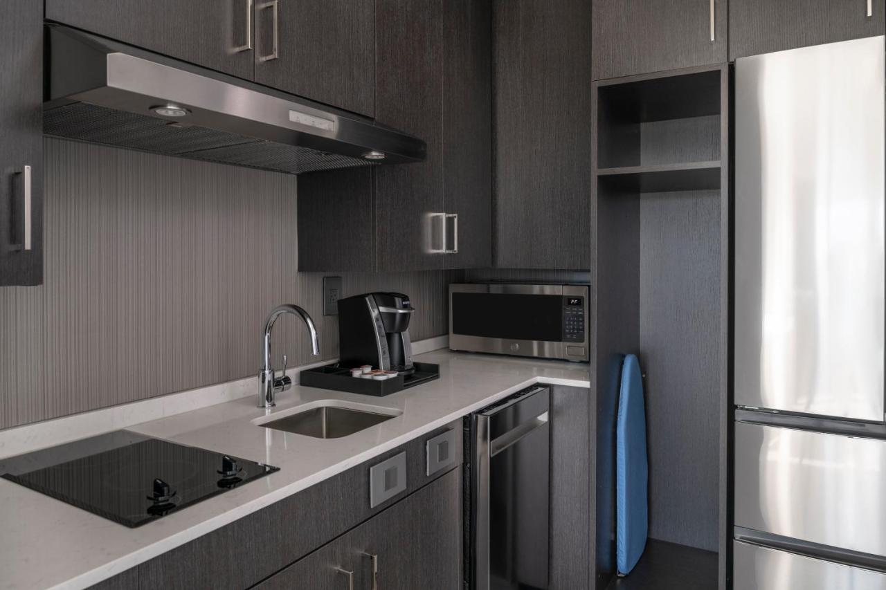 King Studio Suite with Mobility Accessible Tub - Non-Smoking at Staybridge Suites Boston Logan Airport - Revere by IHG