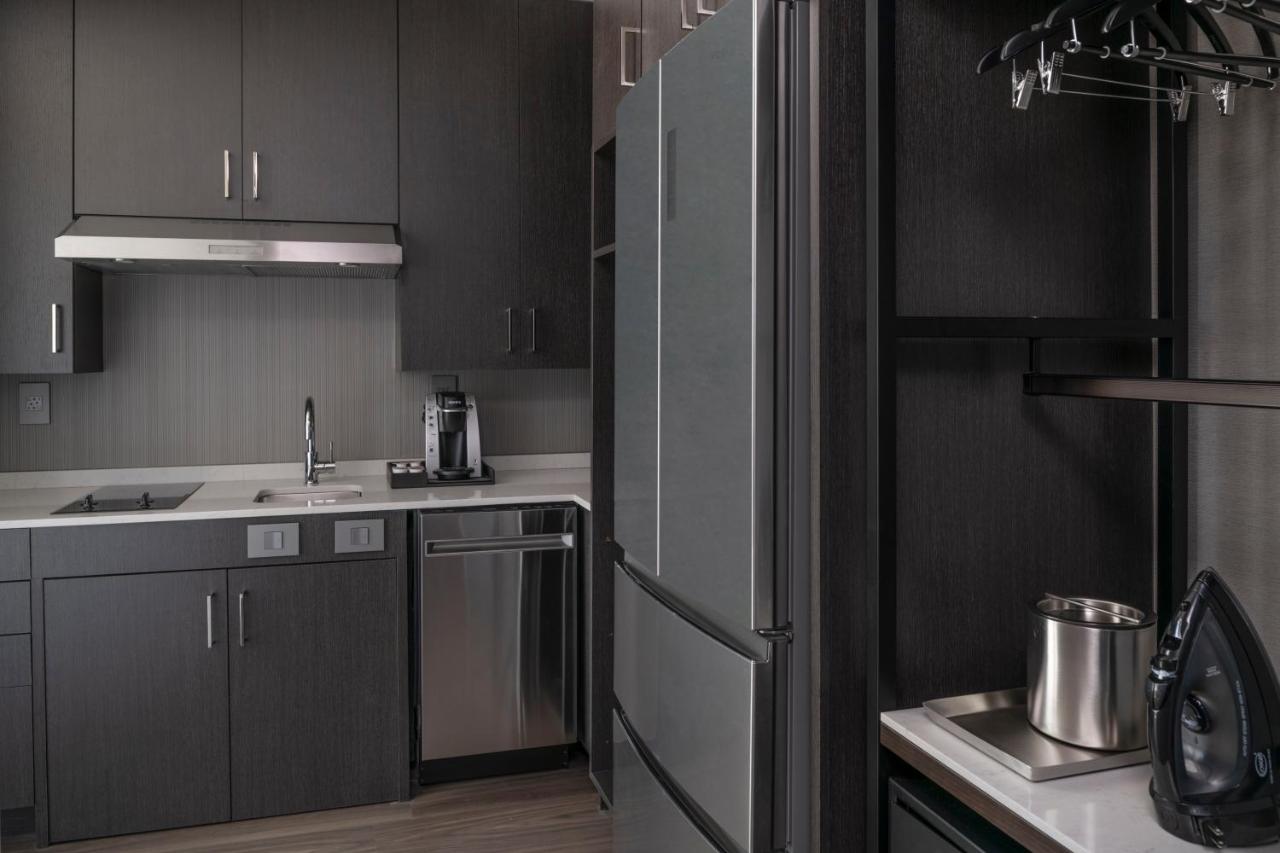 Studio King Suite with Mobility Accessible Tub - Non-Smoking at Staybridge Suites Boston Logan Airport - Revere by IHG