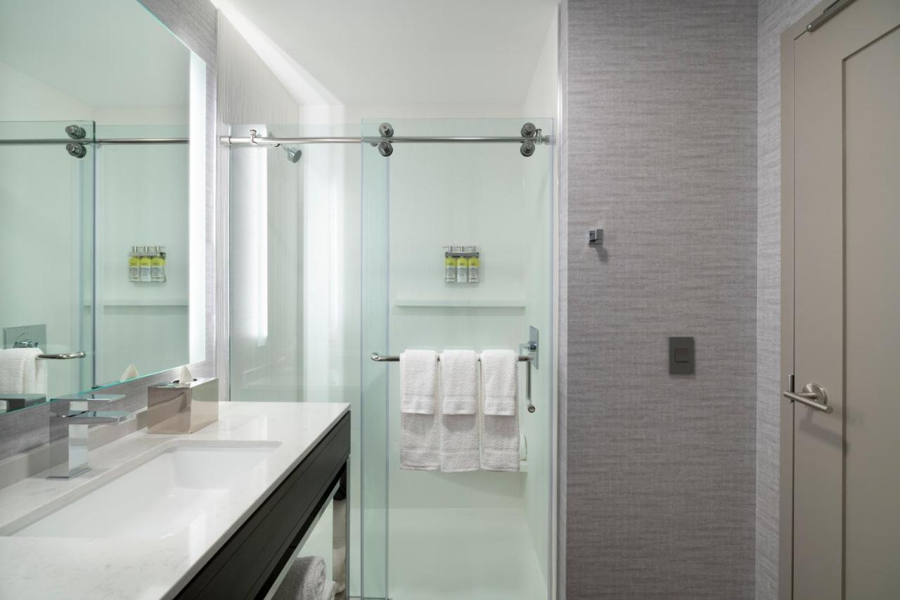 King Studio Suite - Hearing Accessible/Non-Smoking at Staybridge Suites Boston Logan Airport - Revere by IHG