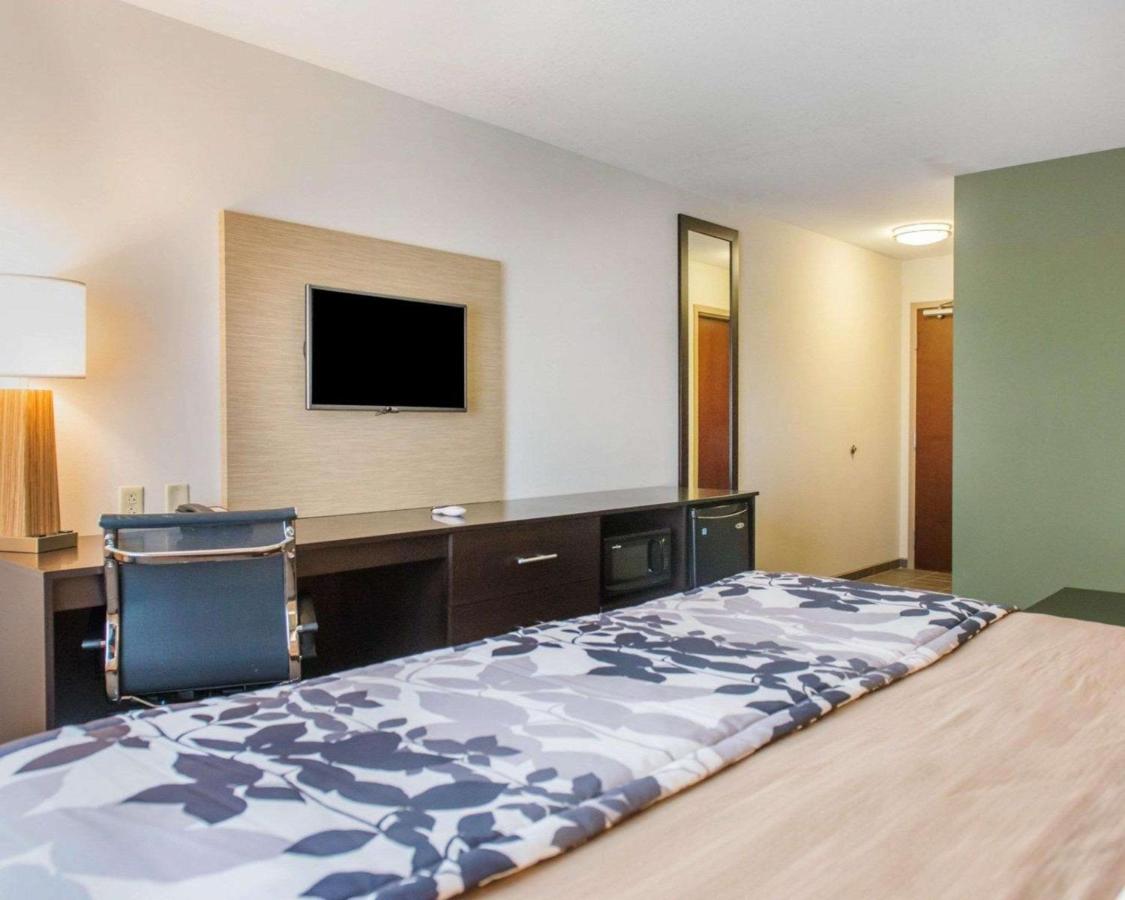 | Sleep Inn & Suites Defuniak Springs