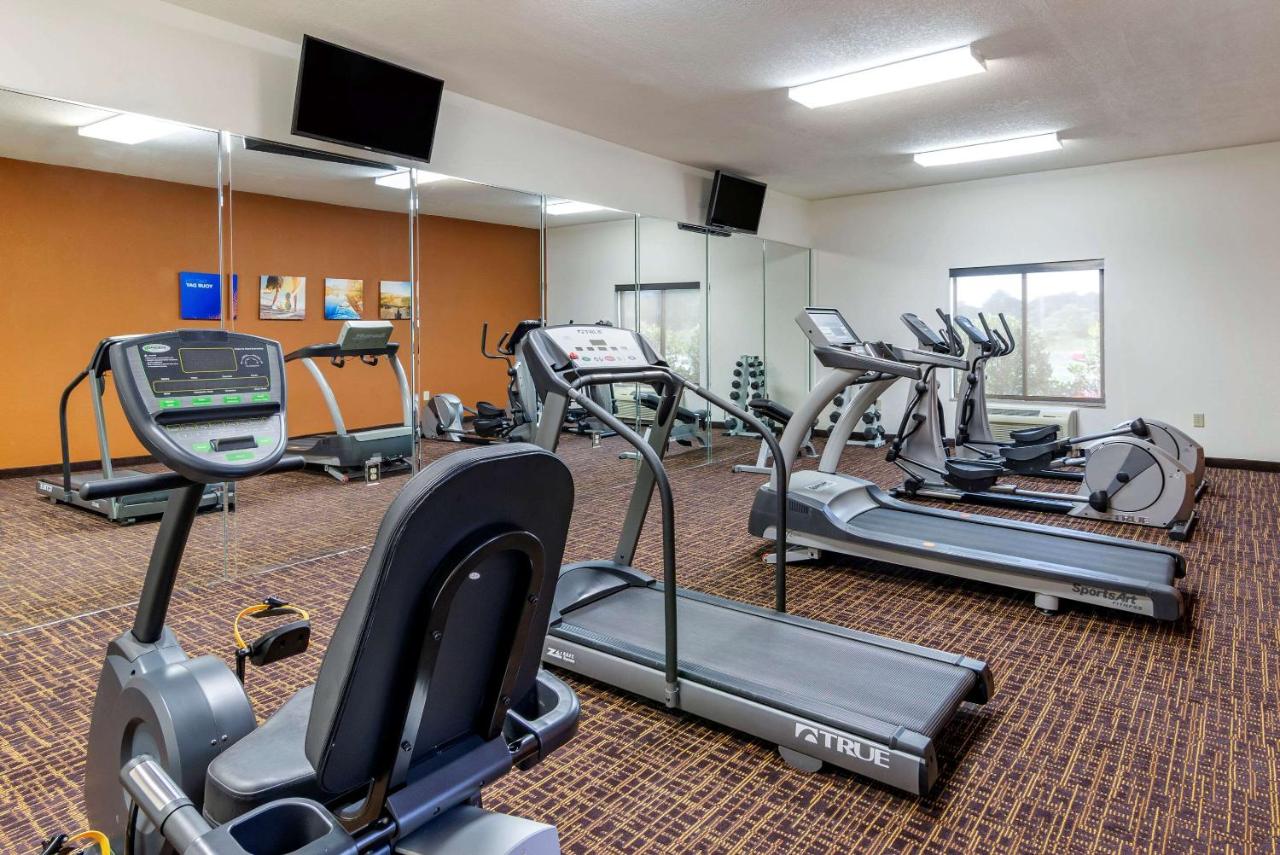 | Comfort Inn & Suites Blue Ridge