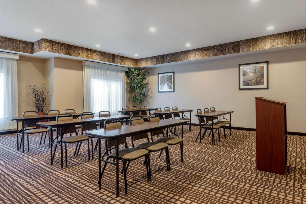 | Comfort Inn & Suites Blue Ridge