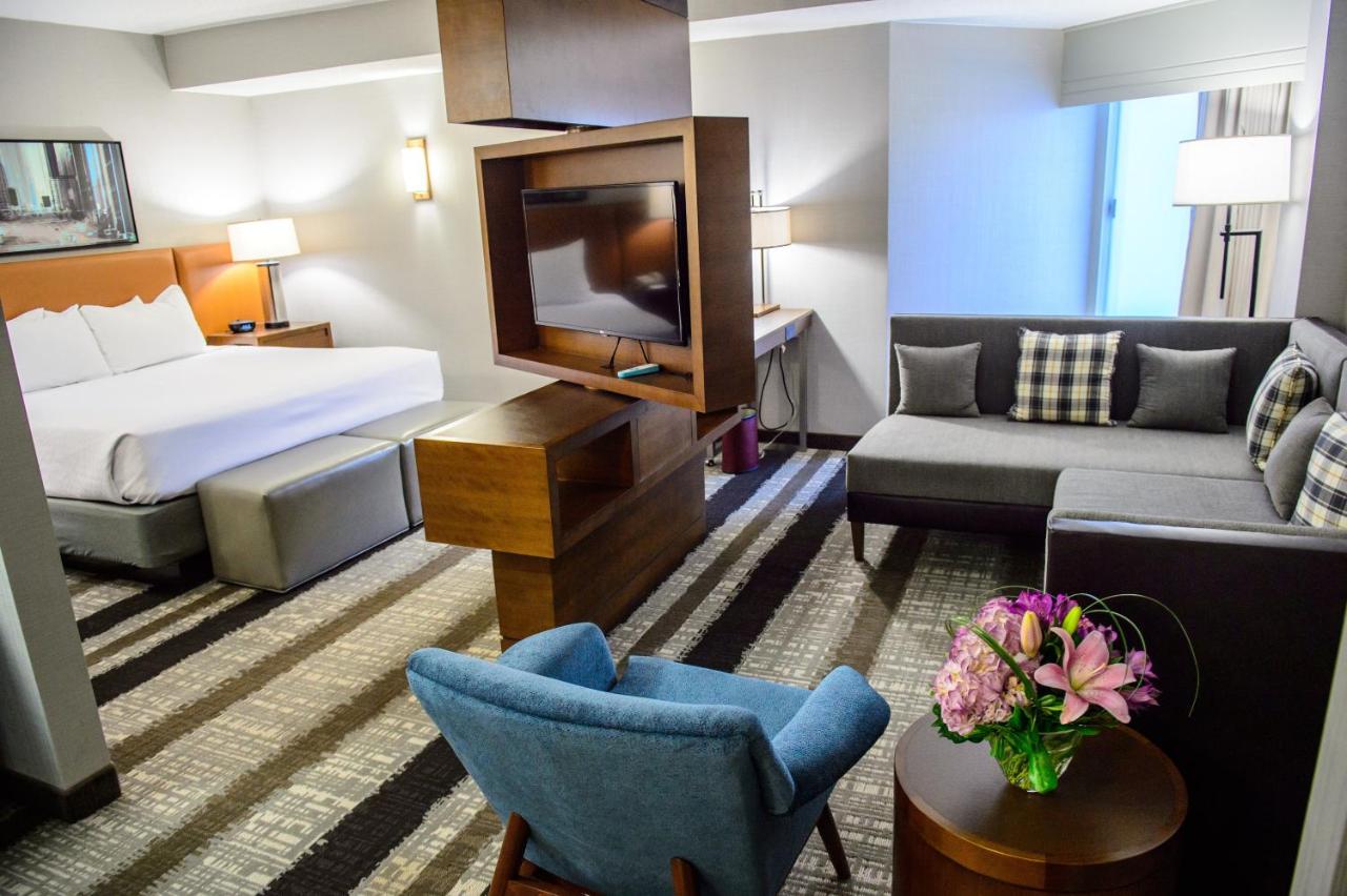 | Crowne Plaza Hotel Dulles Airport, an IHG Hotel