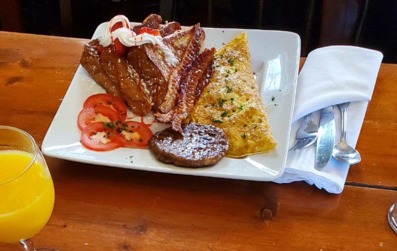  | Clarkeston Inn