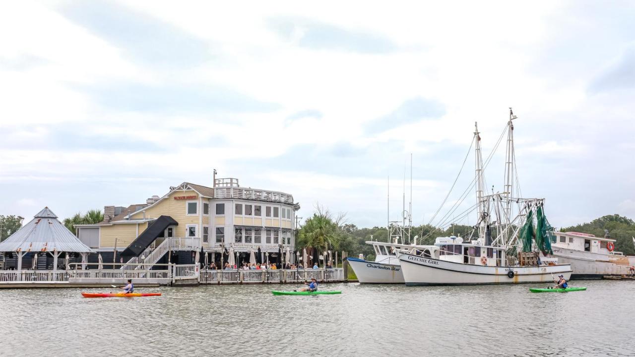| Shem Creek Inn