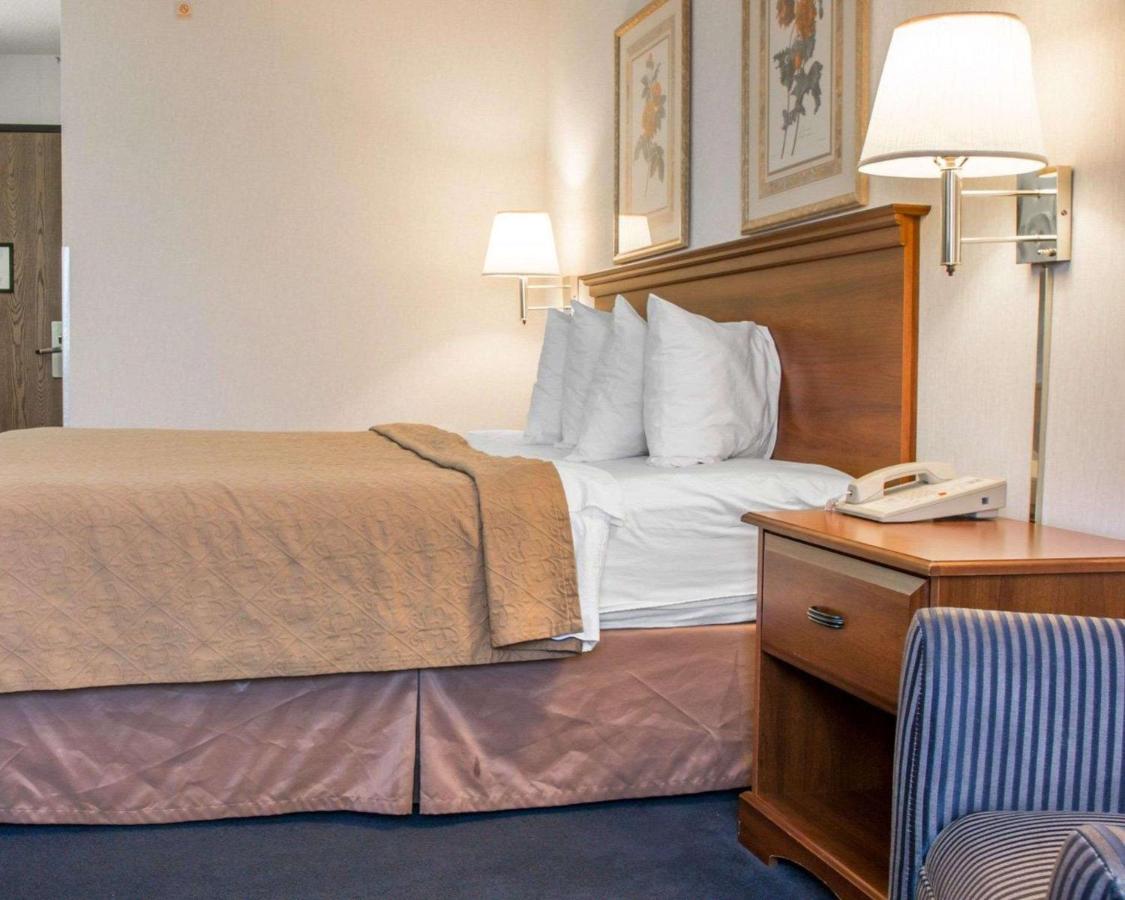 King Room - Non-Smoking at Quality Inn Hudsonville