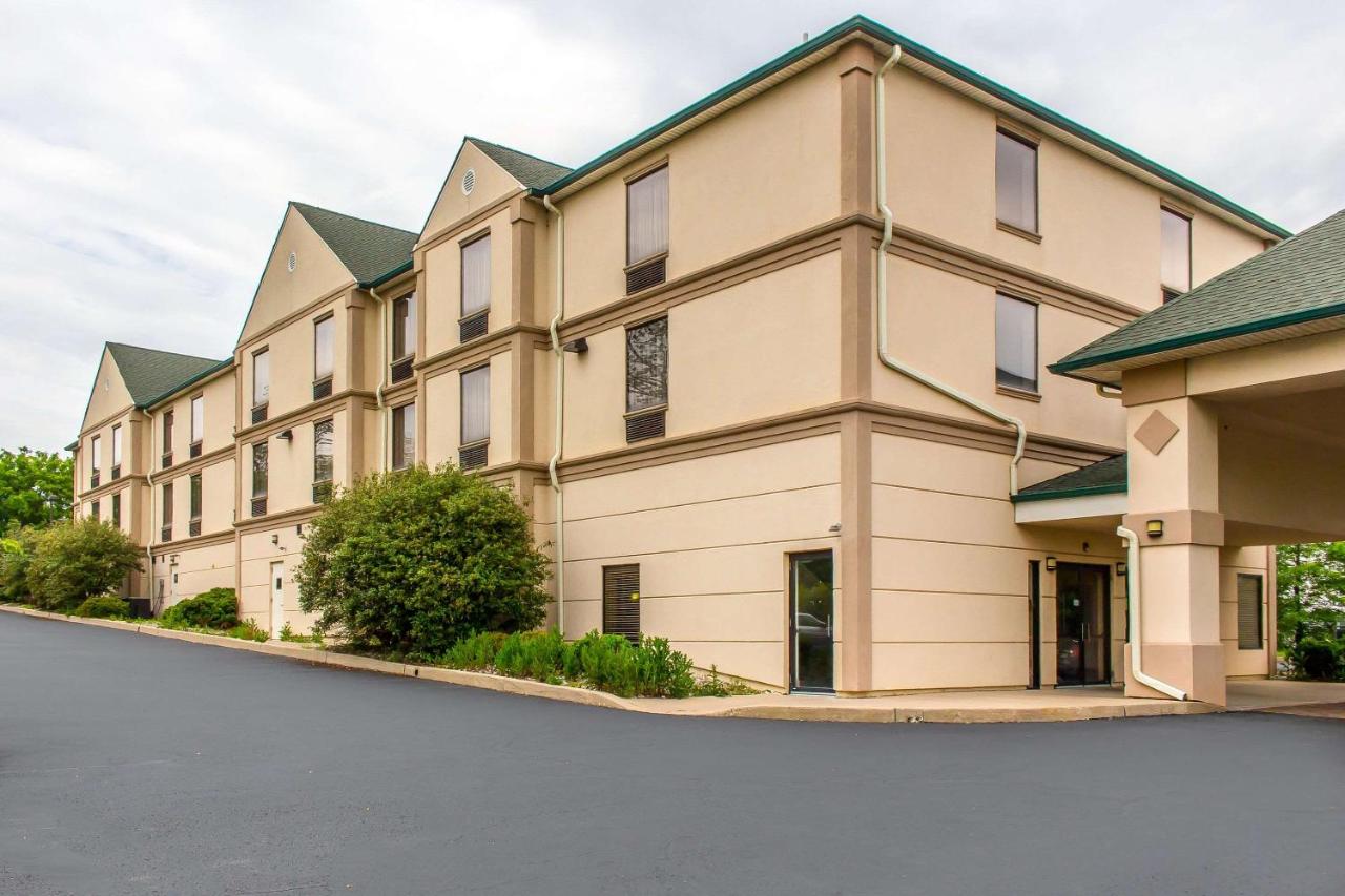 | Quality Inn Hackettstown - Long Valley