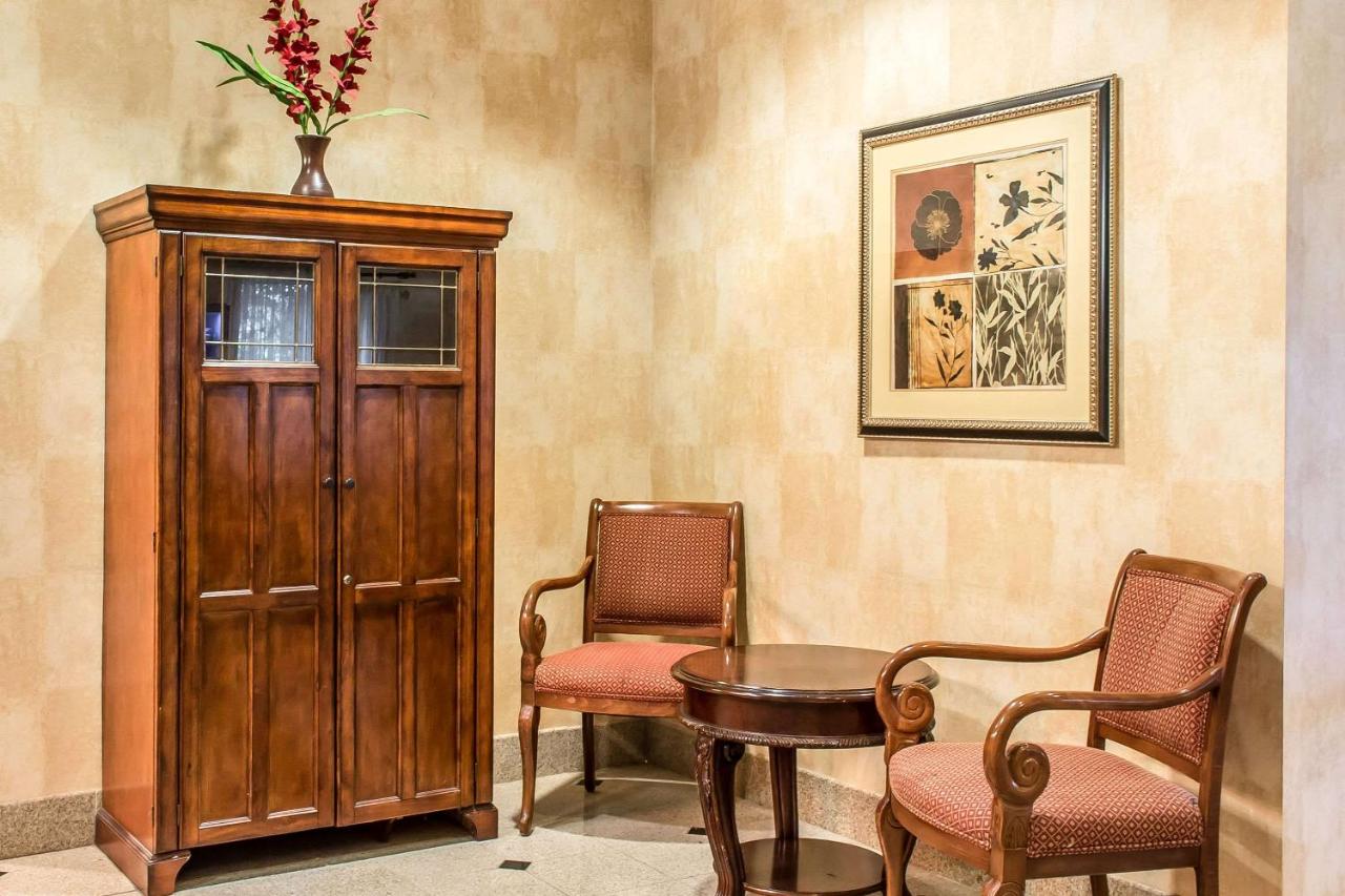 | Quality Inn Hackettstown - Long Valley
