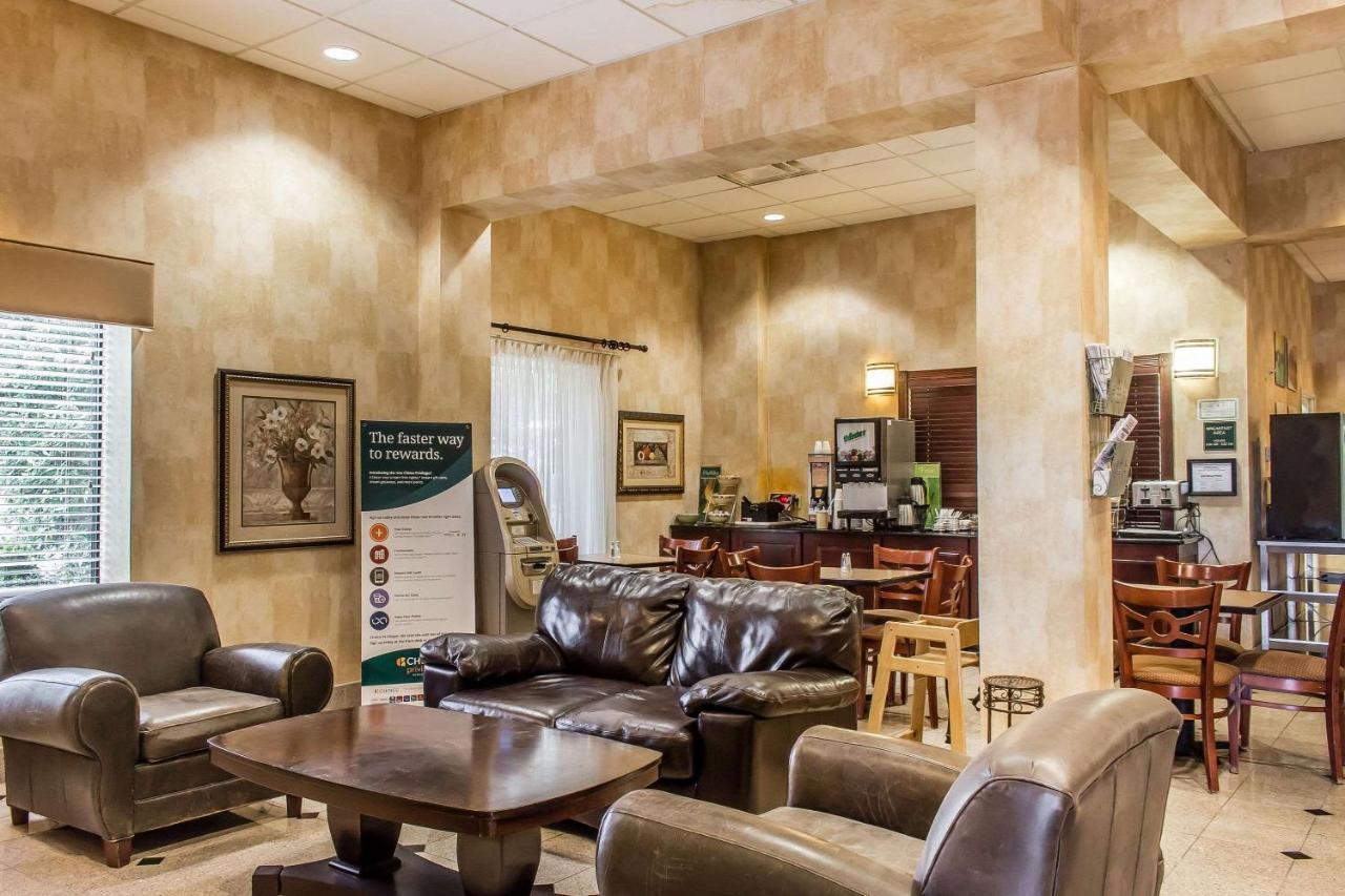 | Quality Inn Hackettstown - Long Valley