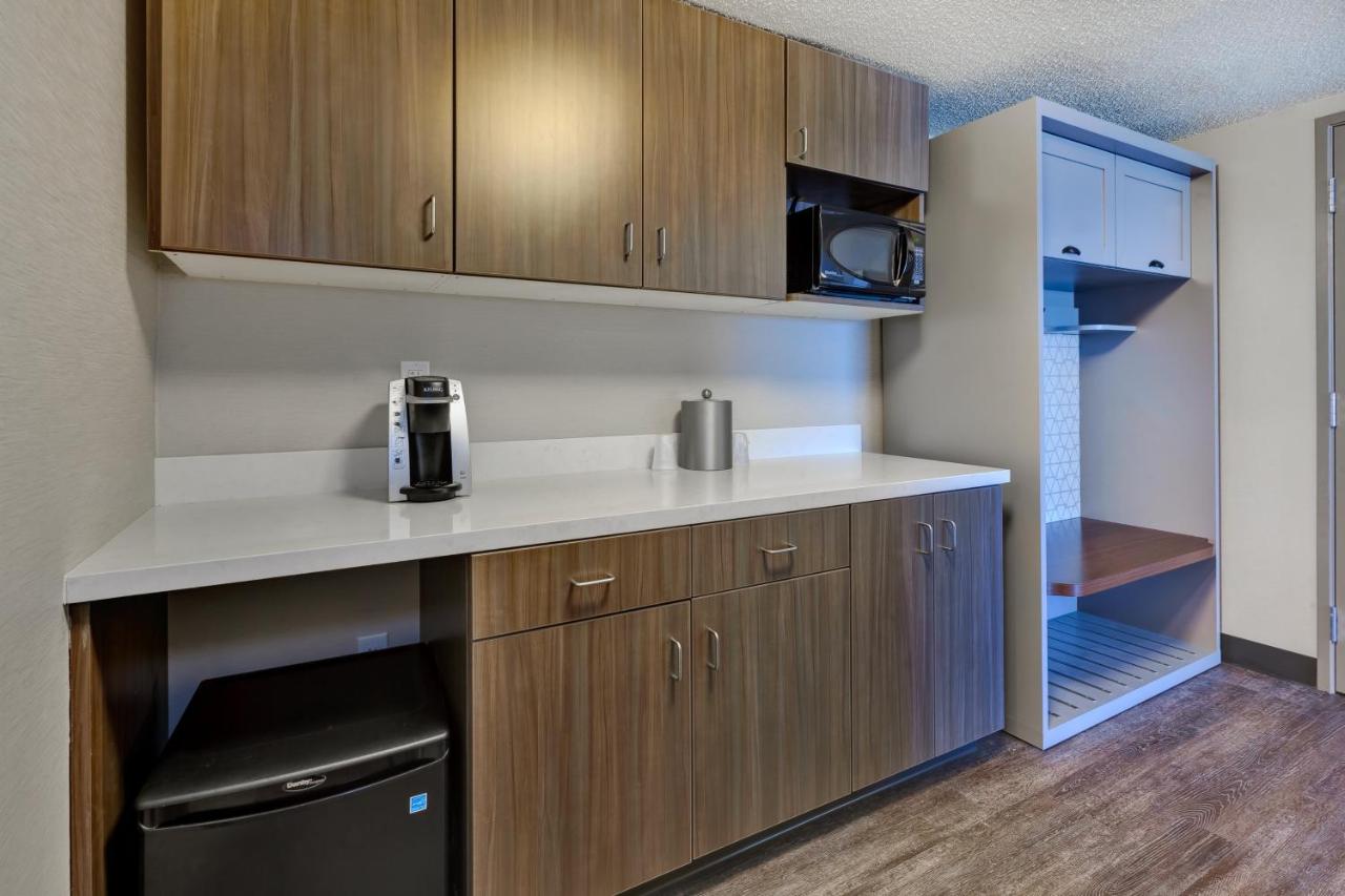 Executive King Room at Holiday Inn Grand Rapids Downtown by IHG