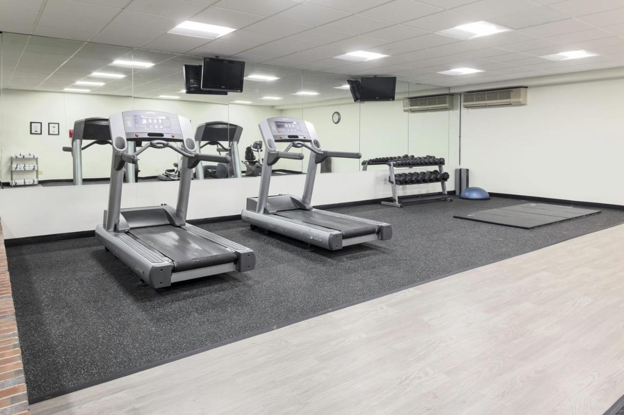 | Holiday Inn Chicago - Countryside/LaGrange, an IHG Hotel