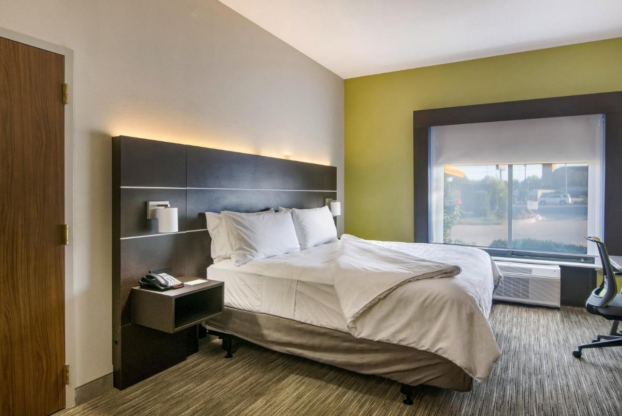  | Holiday Inn Express & Suites Longview North, an IHG Hotel