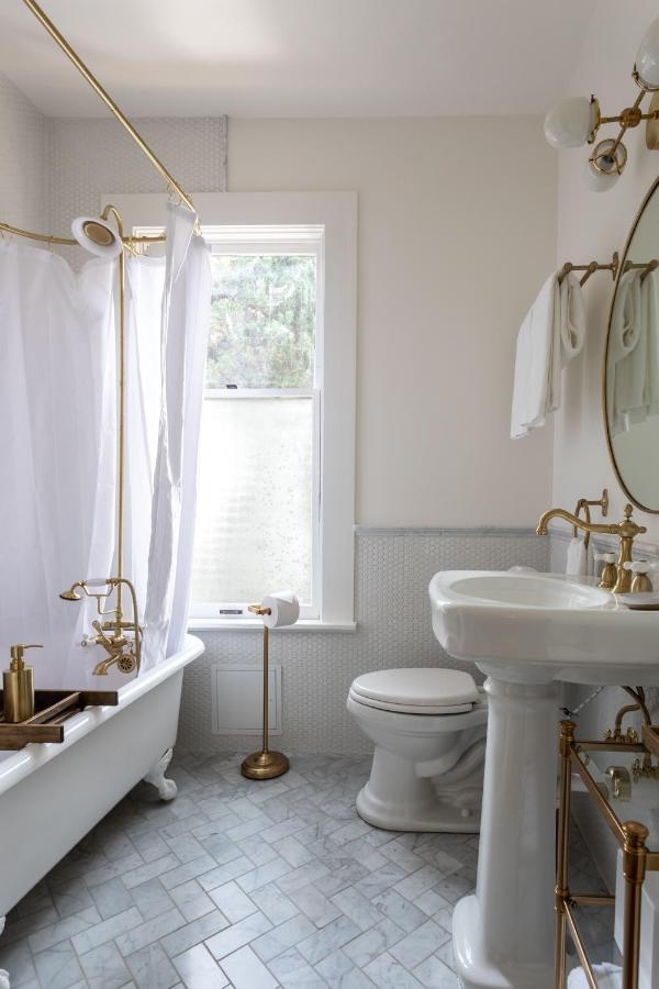 | The Holbrooke Hotel