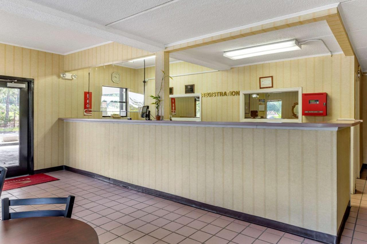 | Econo Lodge Inn & Suites Lugoff